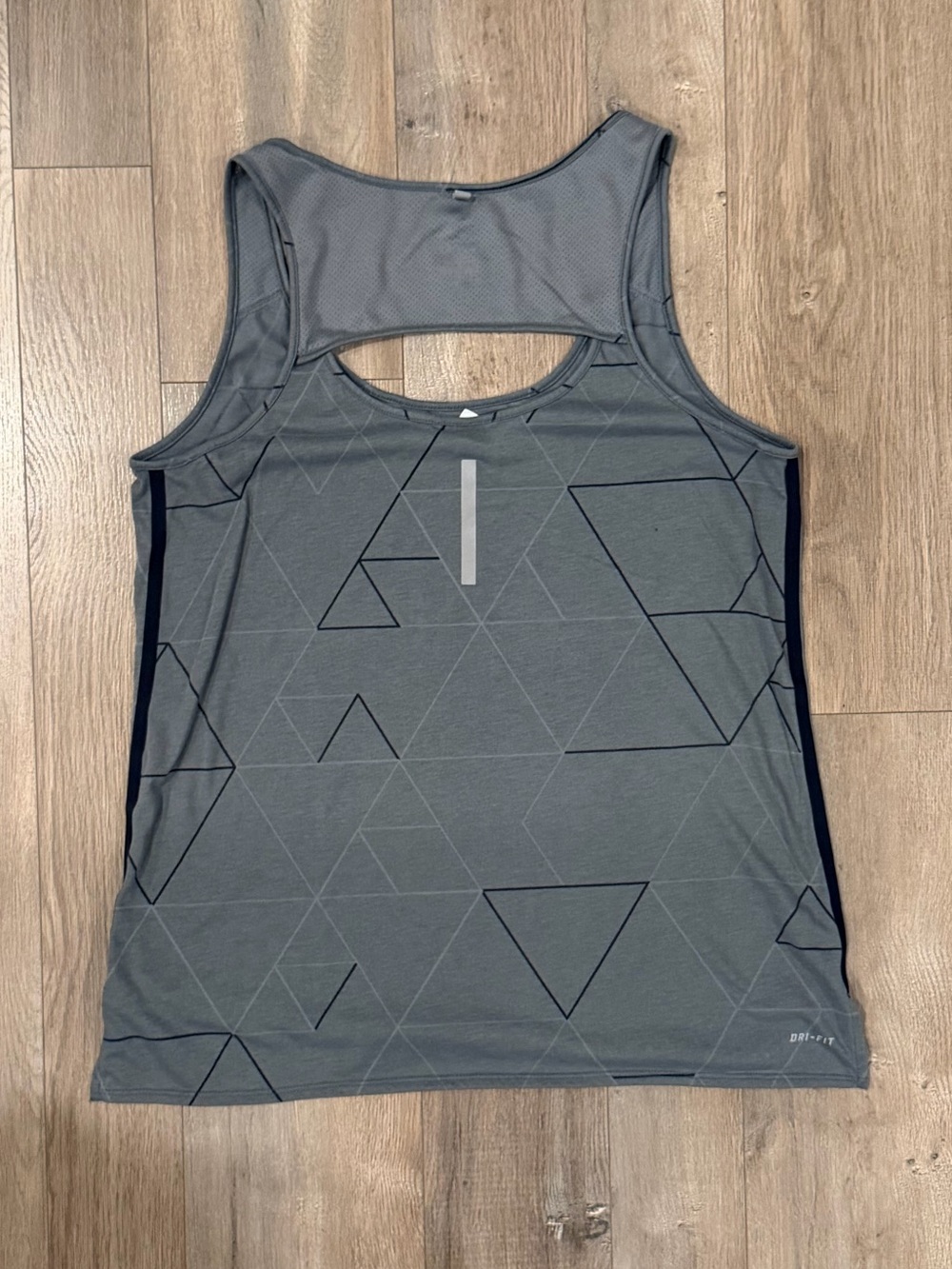Nike Gray Geometric Racerback Workout Tank - Picture 2 of 7